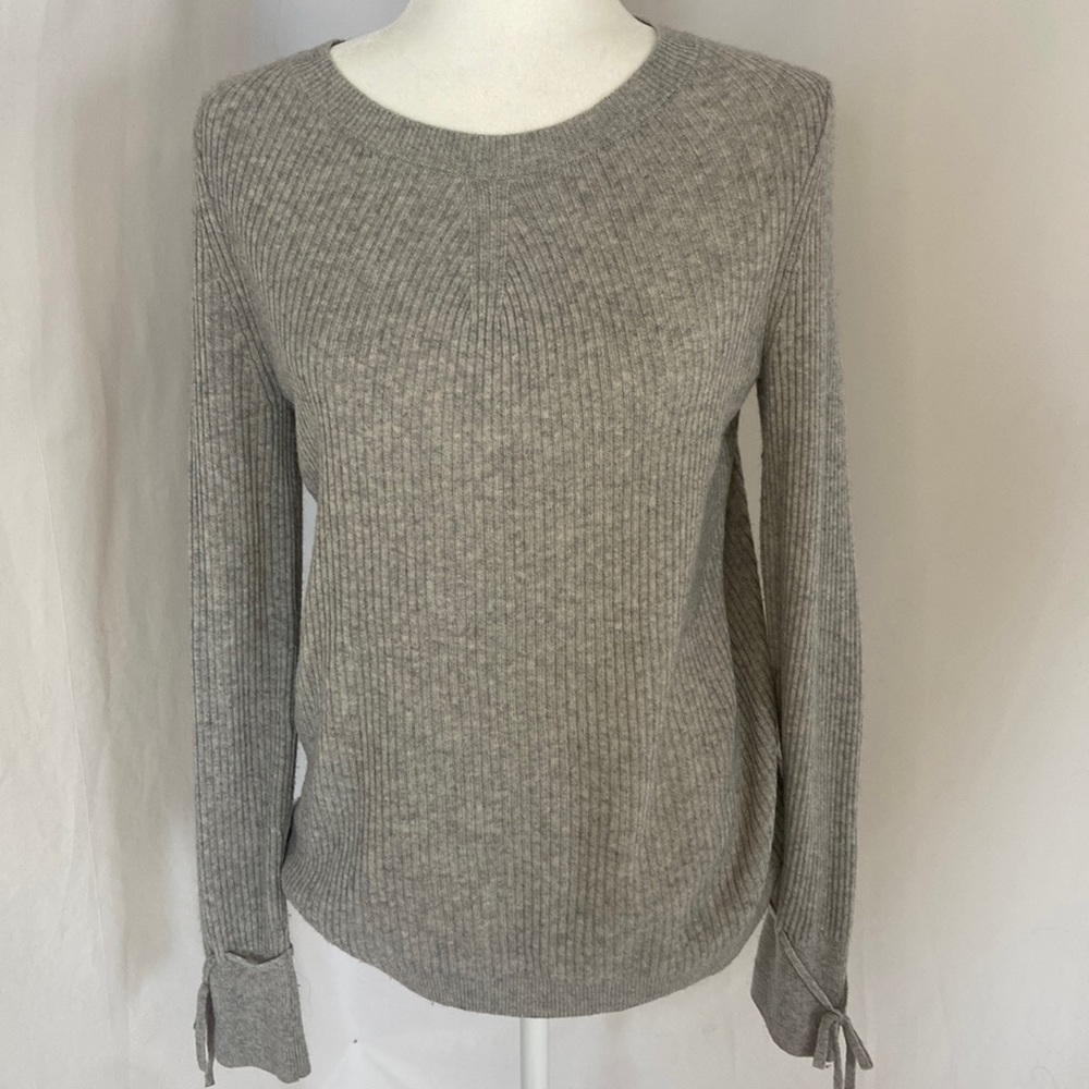 Banana Republic Italian yarn by Filpucci light gray rib knit sweater Size Medium